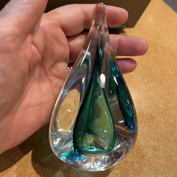 Rare TEARDROP GLASS ART SCULPTURE SIGNED - Picture 7 of 8